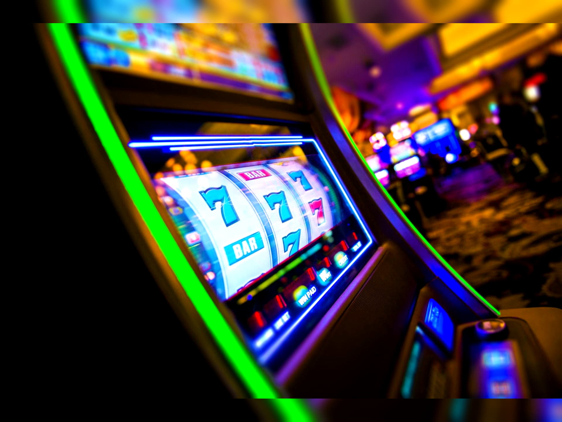 Eur 215 FREE Chip at Cashpoint Casino