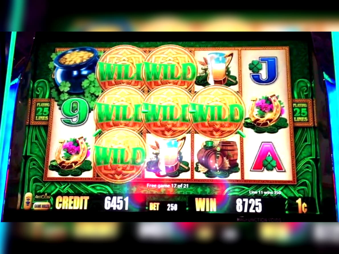 £945 Daily freeroll slot tournament at Grand Mondial Casino