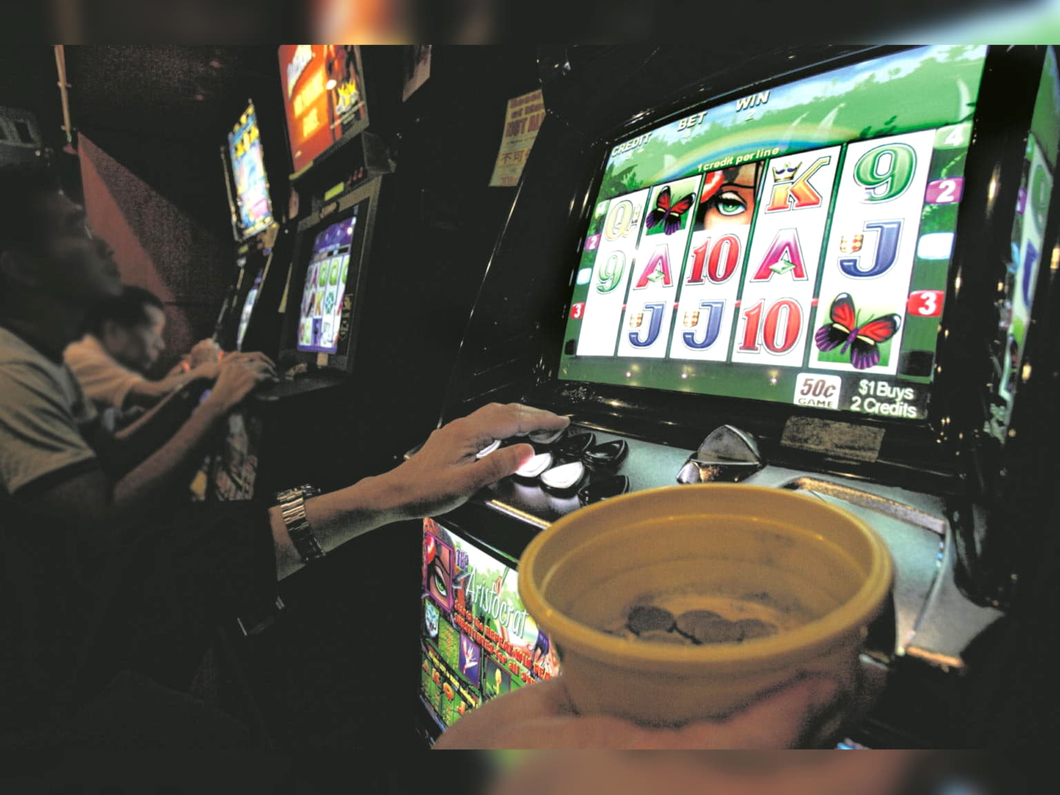 $215 Mobile freeroll slot tournament at William Hill Casino