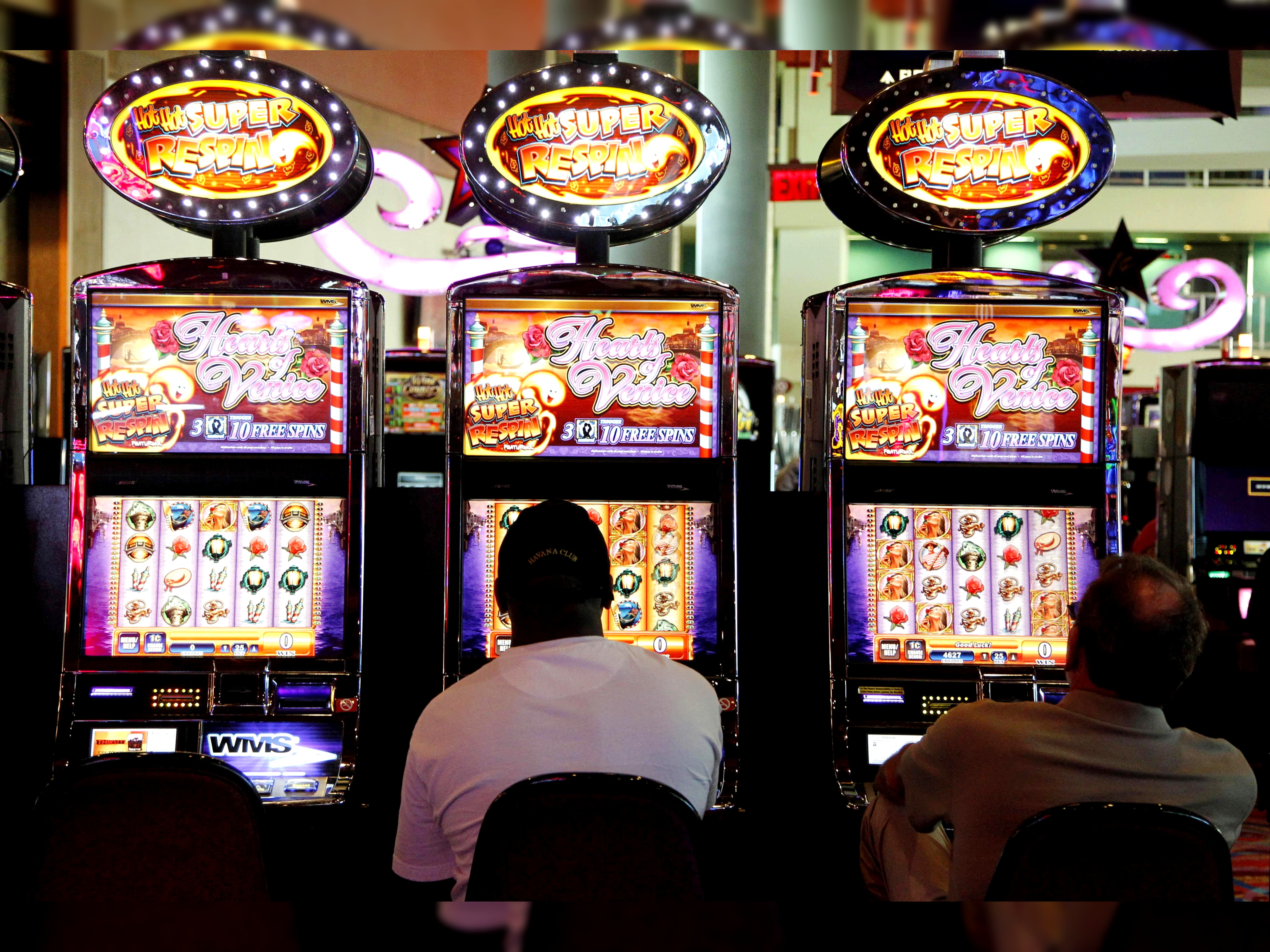 800% Deposit Match Bonus at Casino Luck