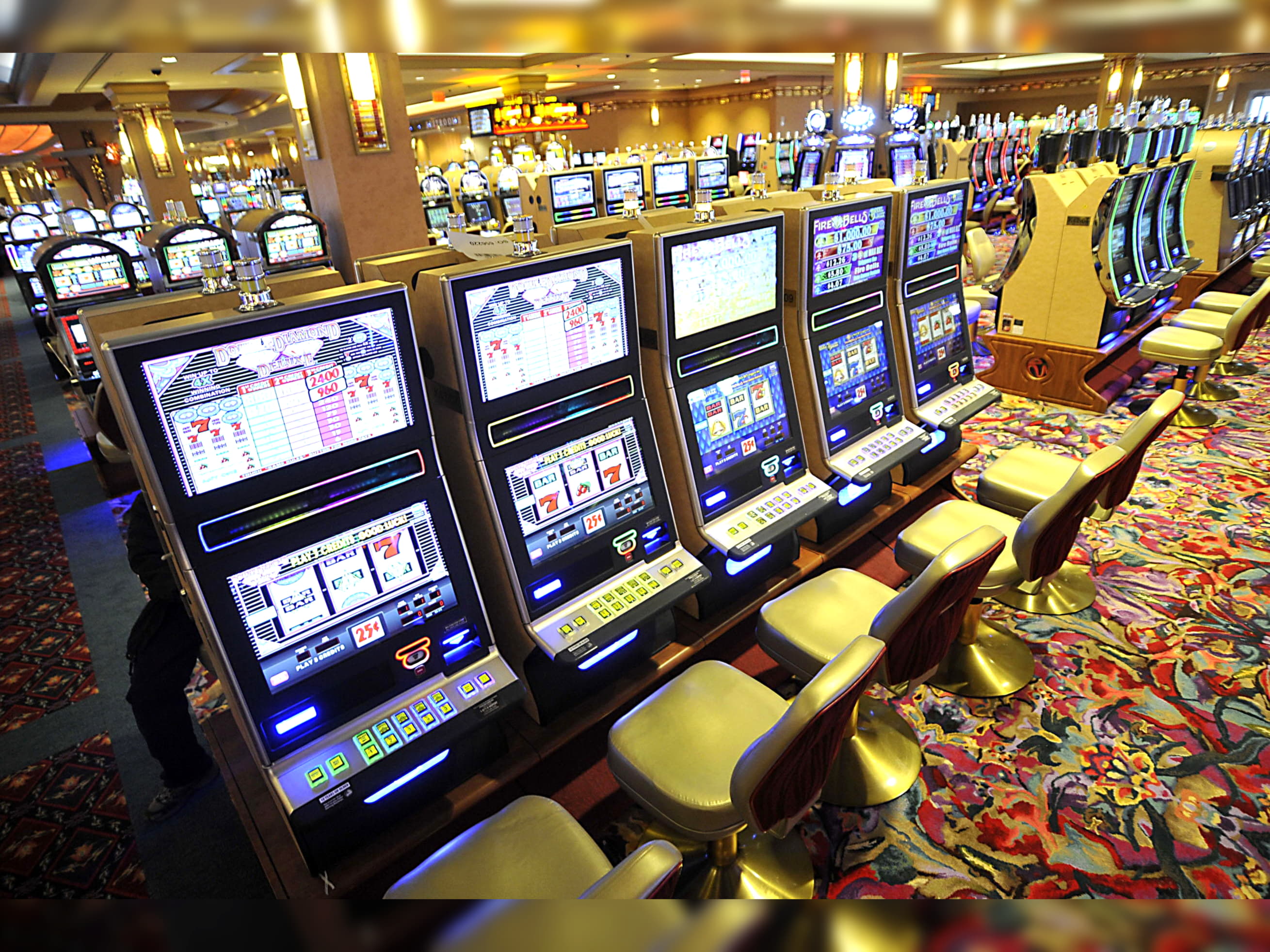 EUR 2260 No Deposit at Magic Red Casino