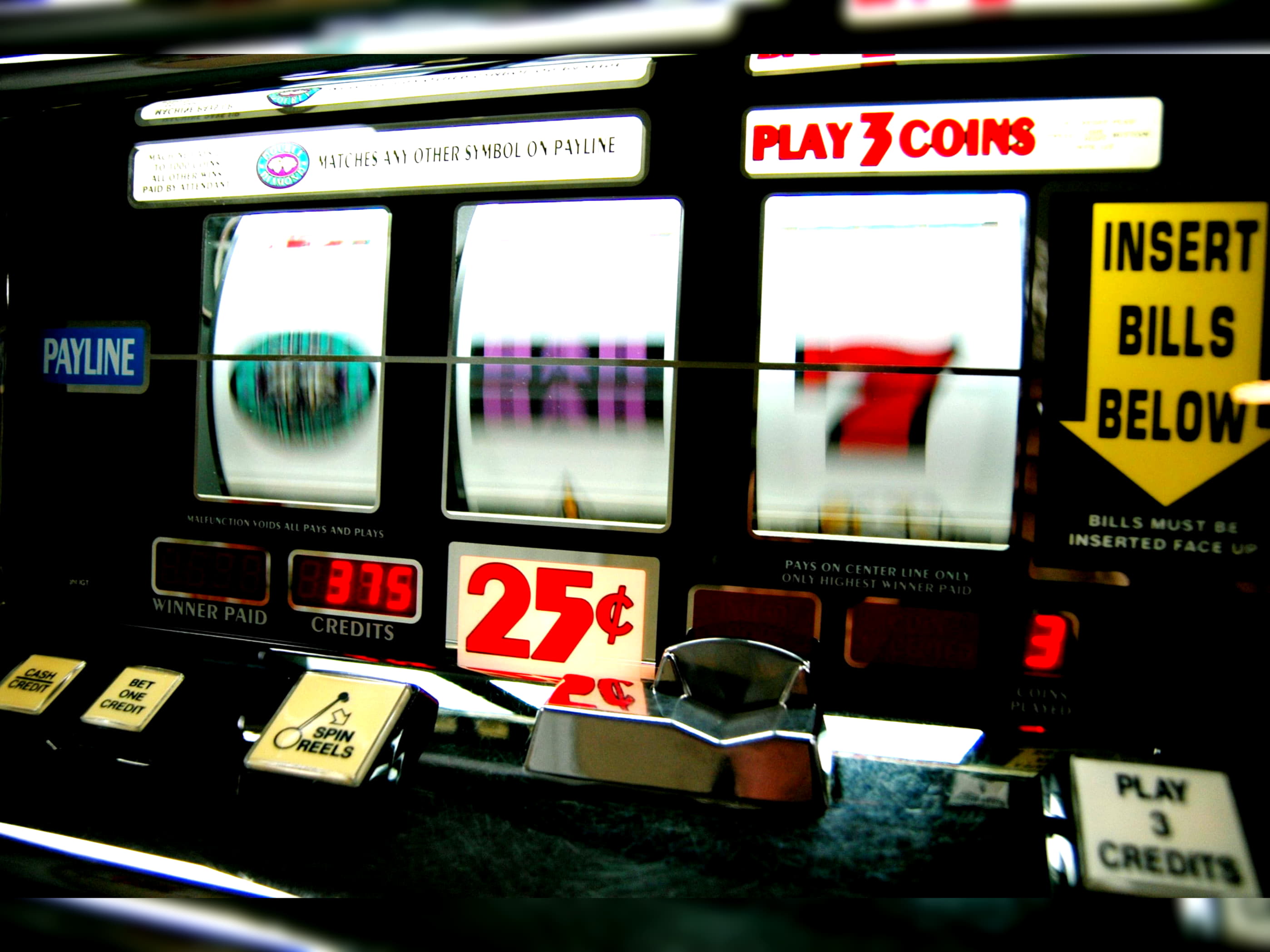 250 FREE Spins at Spins Royale Casino