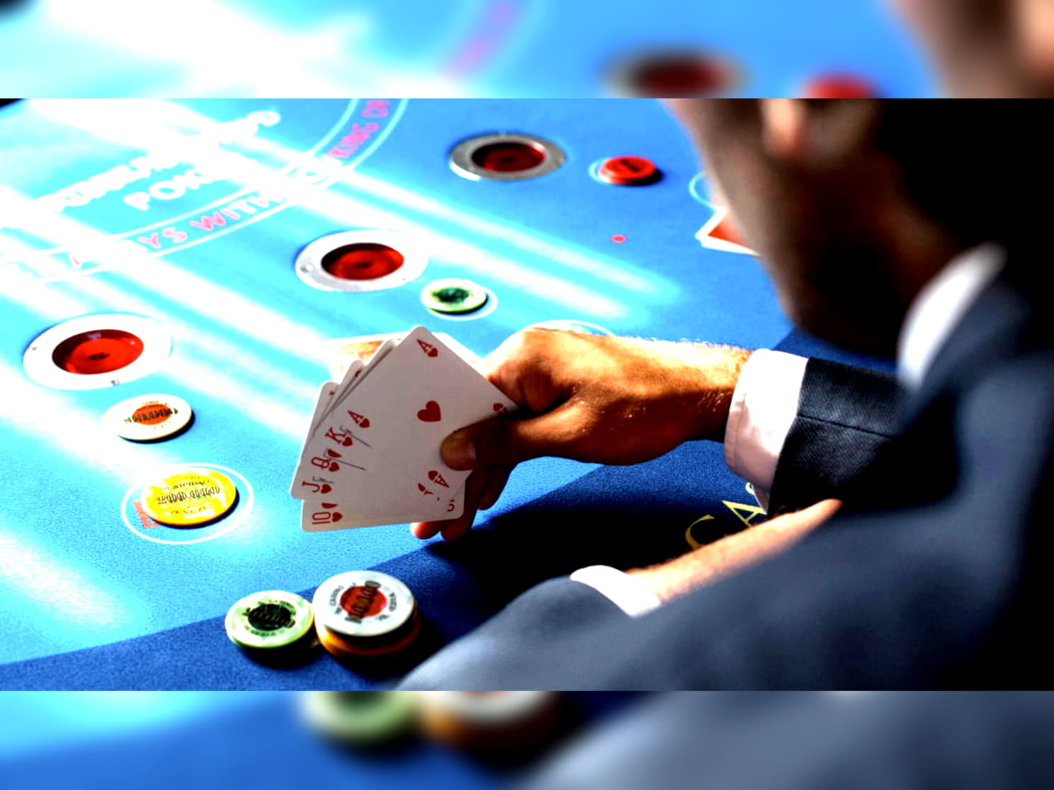 €355 Free Cash at Cheeky Riches Casino
