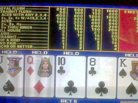 33 FREE Spins at Buzzluck Casino