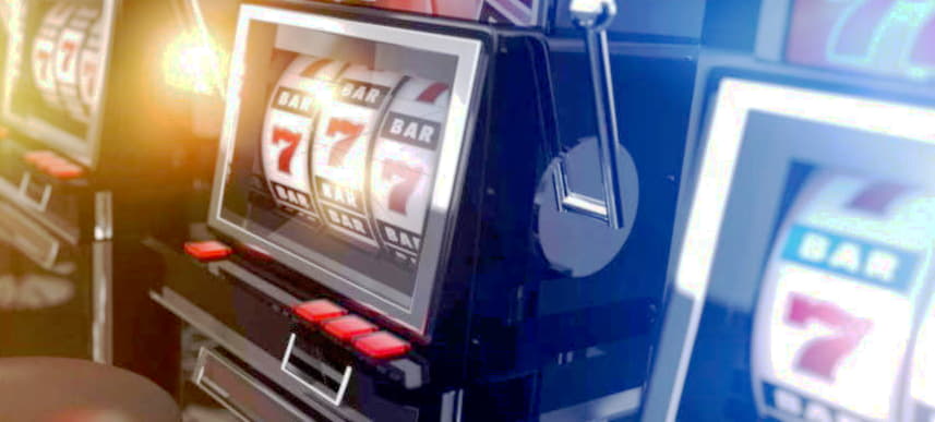 €230 Daily freeroll slot tournament at Hippozino Casino