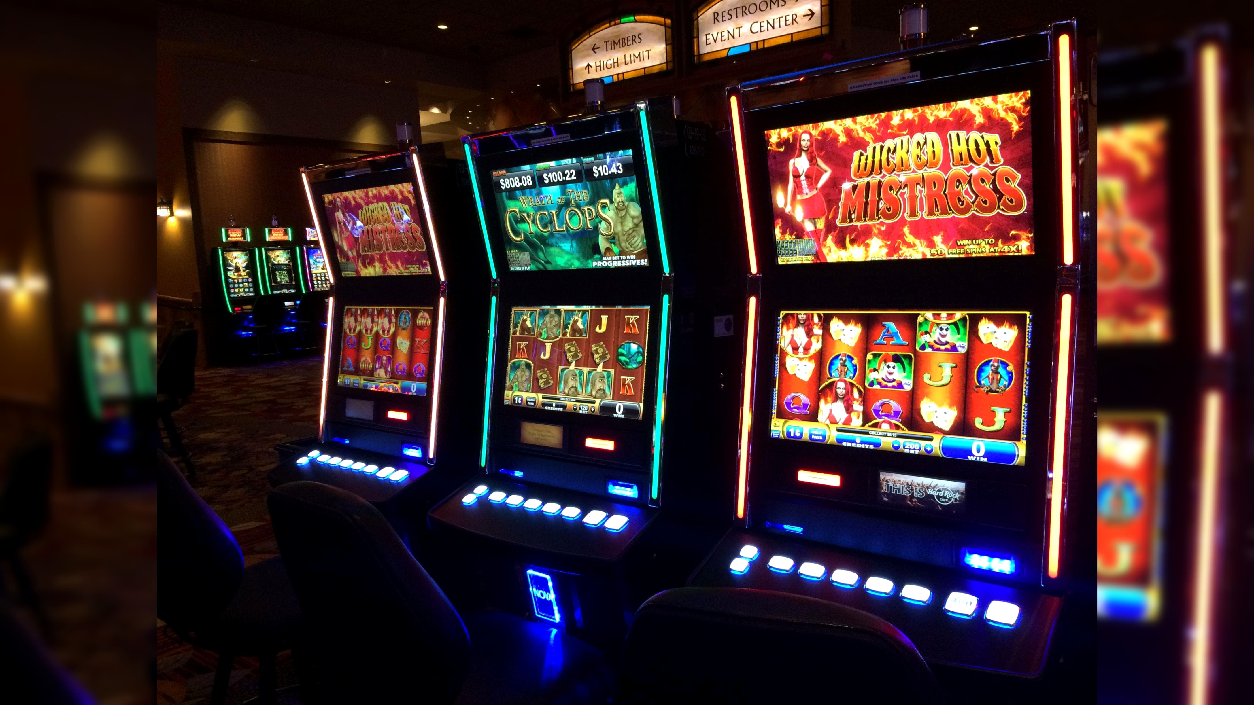 99 free spins at Licensed Casino 