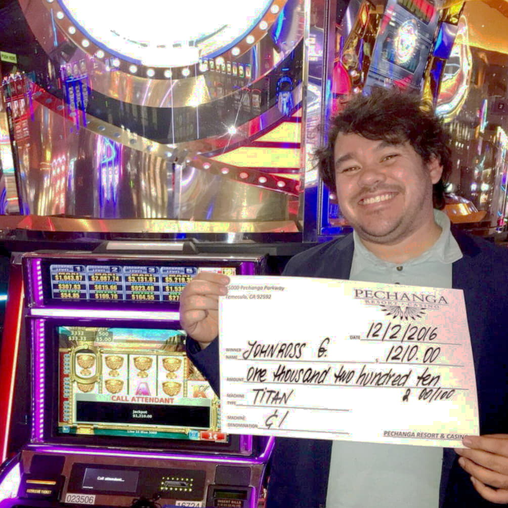 EUR 33 Mobile freeroll slot tournament at Casino Luck