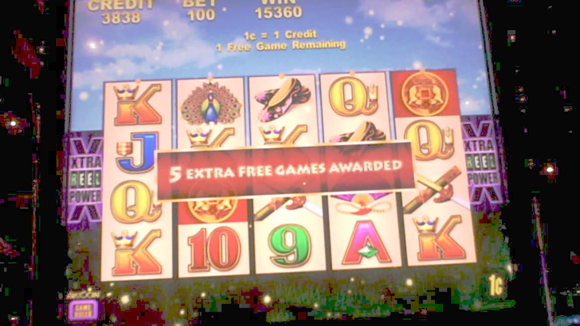 EUR 235 Daily freeroll slot tournament at Betway Casino