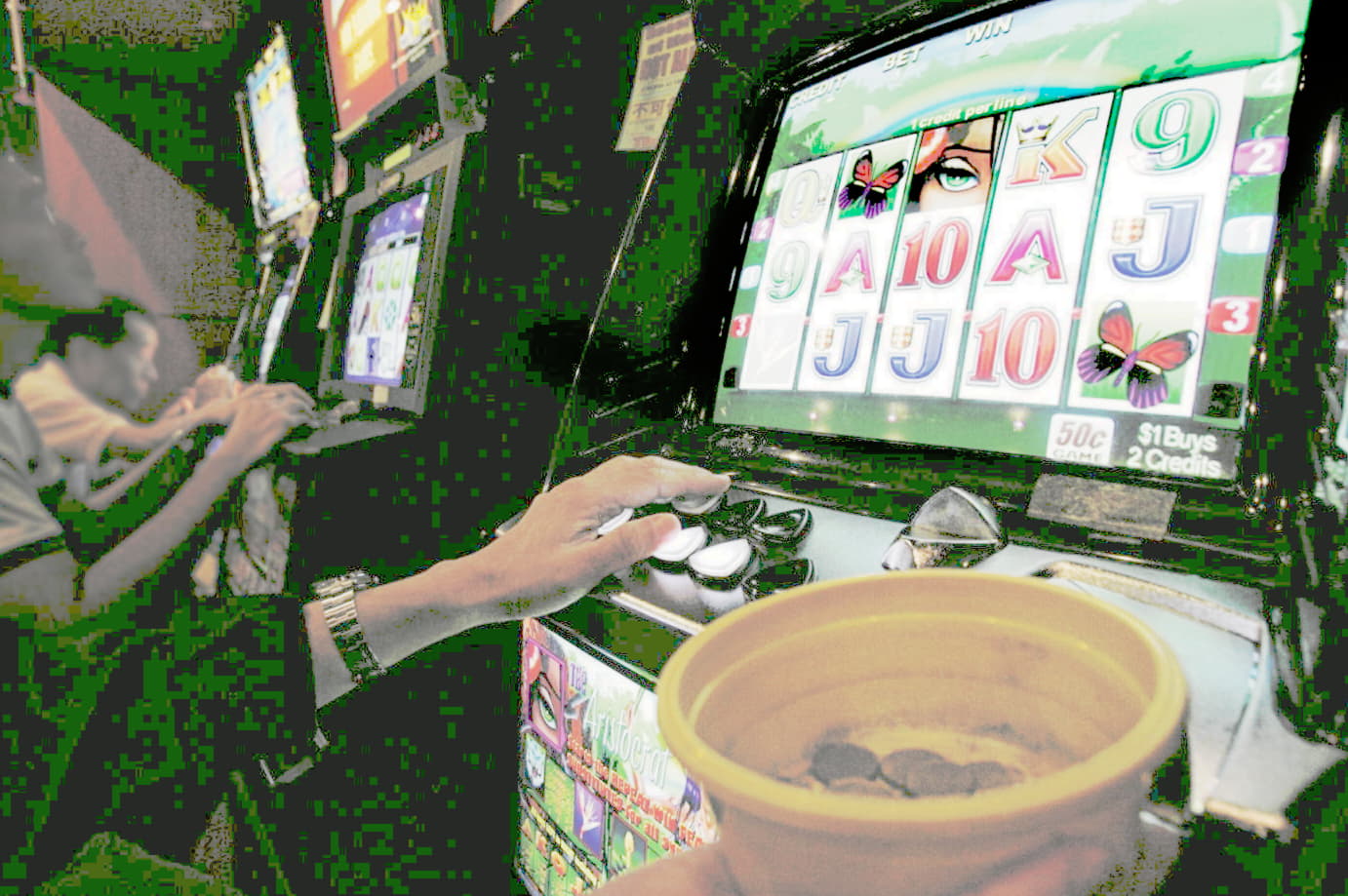 120 free spins no deposit at Bet At Home Casino