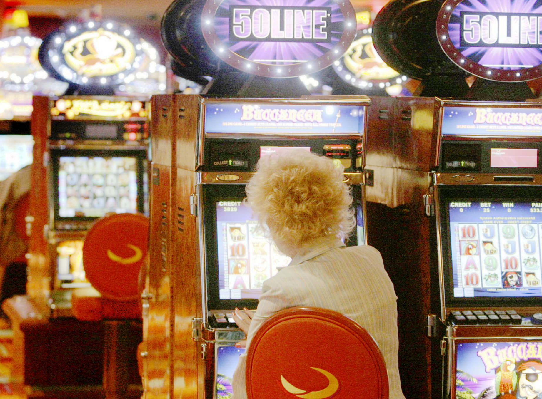 $2950 no deposit casino bonus at Casino com
