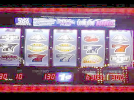 €560 Daily freeroll slot tournament at Hippozino Casino