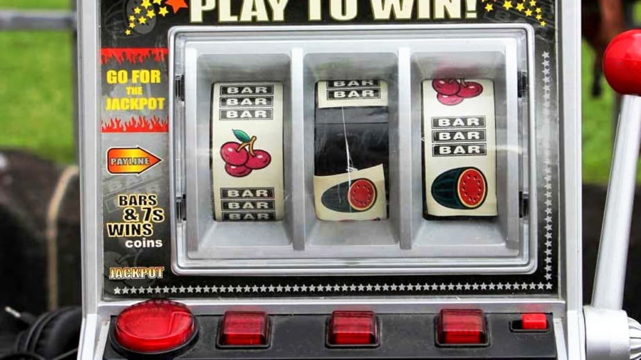 £570 Mobile freeroll slot tournament at Casino Luck