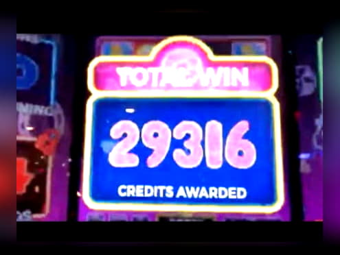 EUR 485 Mobile freeroll slot tournament at Online Bets Casino