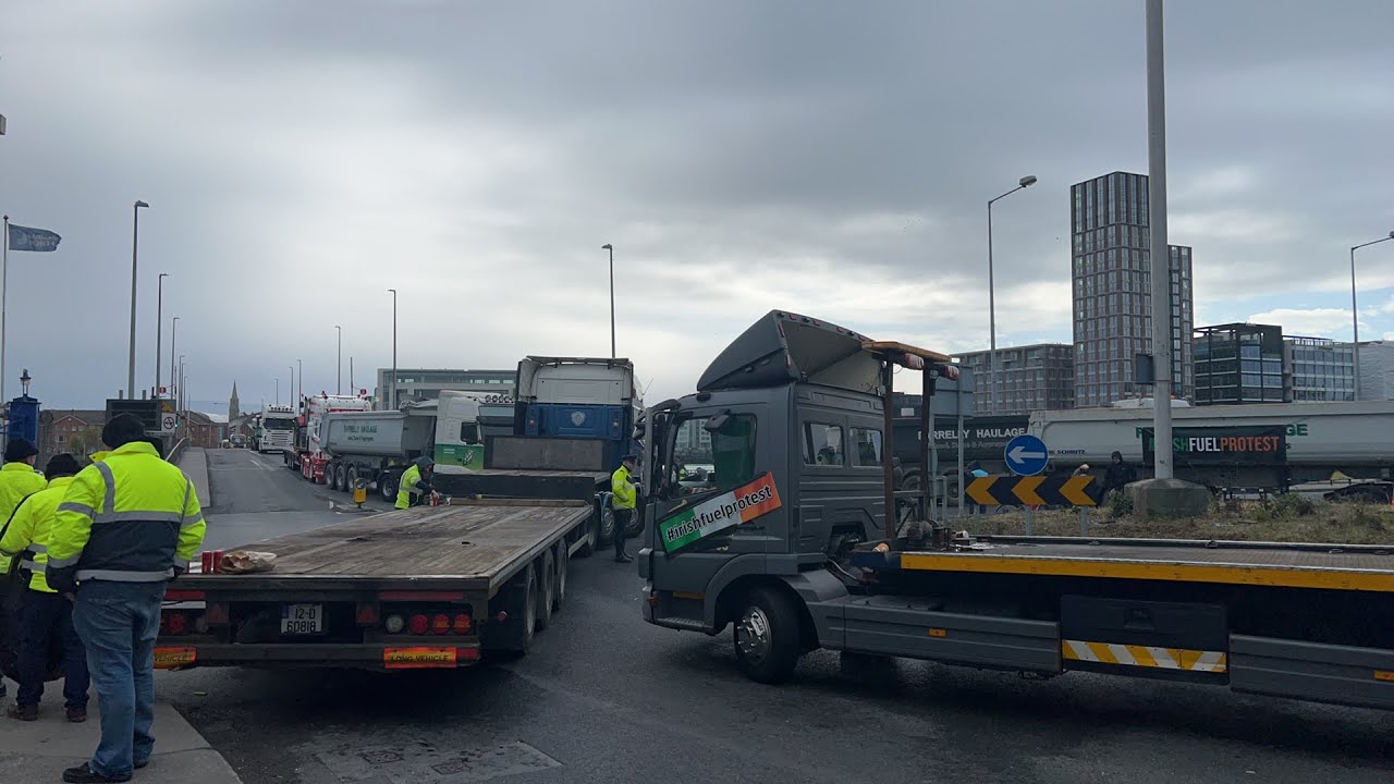 ?? Ireland Against Fuel Prices Protest TRUCKERS
